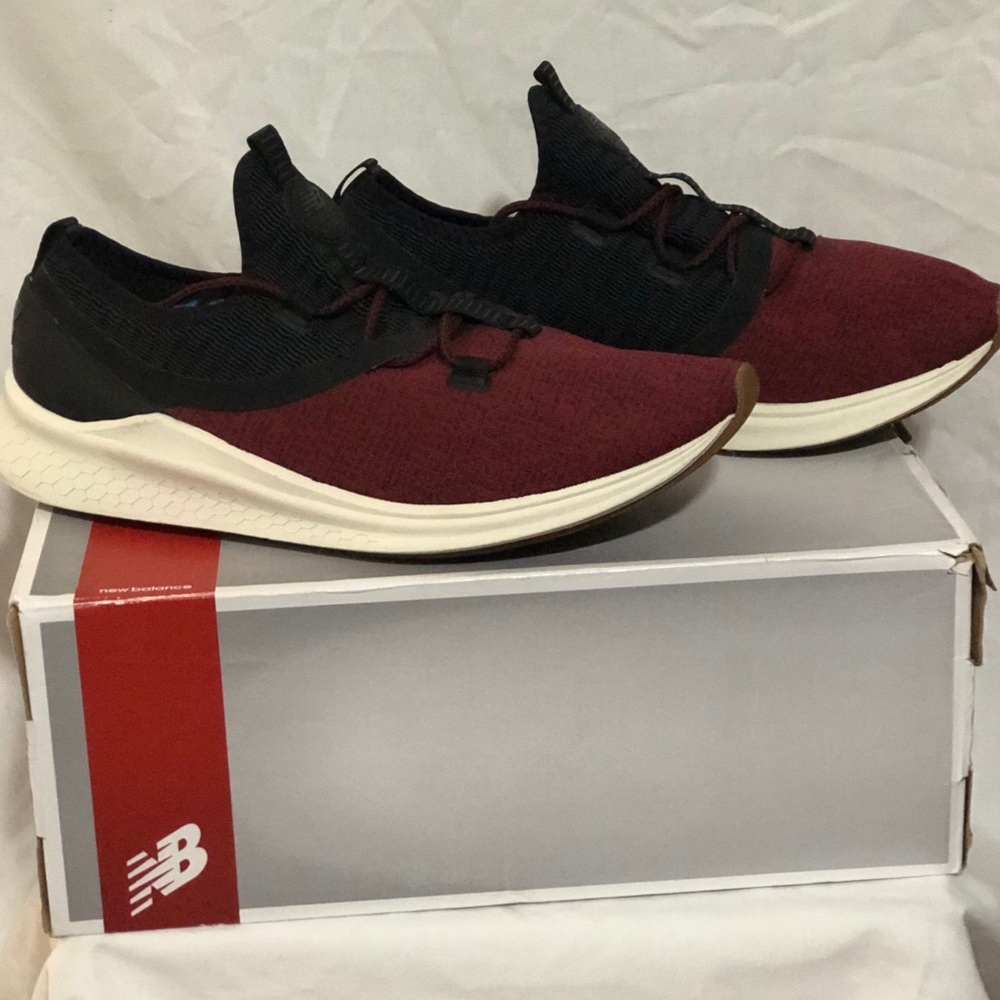 Balance Men's Fresh Foam Lazr Sport V1 Running